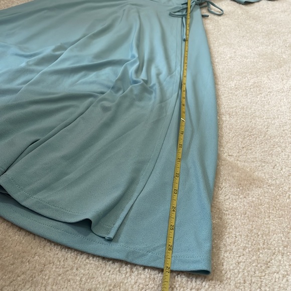 H&M xs light blue v neck wrap dress, wide sleeve - Picture 10 of 10